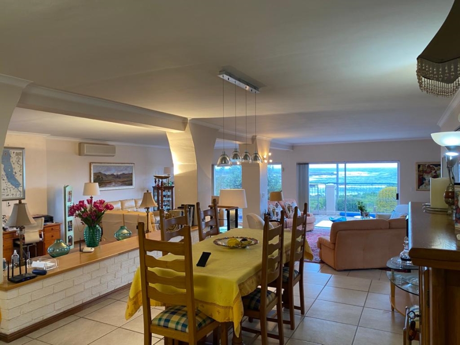 5 Bedroom Property for Sale in Sandbaai Western Cape